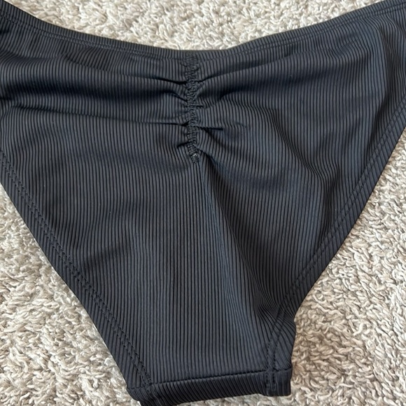 NWT $146 BECCA Medium M 8 10 Black Ribbed Sexy Bikini 2 piece swimsuit NEW Gold - Picture 14 of 16